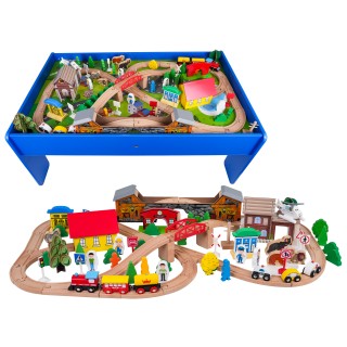 MEGA drevený vláčik na stole