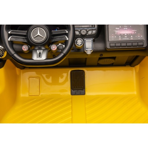 Vozidlo Mercedes Benz GT63 AMG žlté