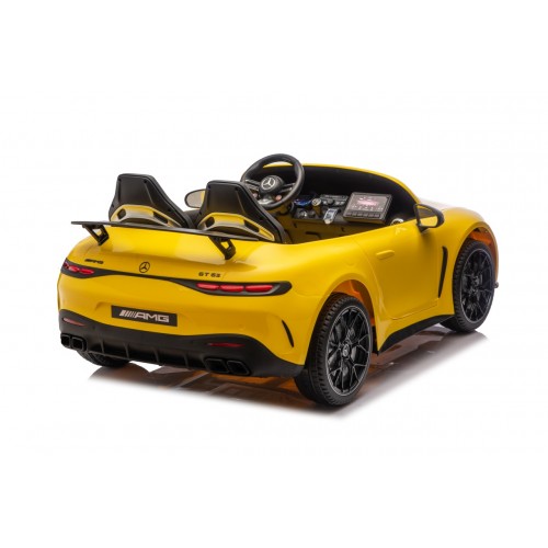 Vozidlo Mercedes Benz GT63 AMG žlté