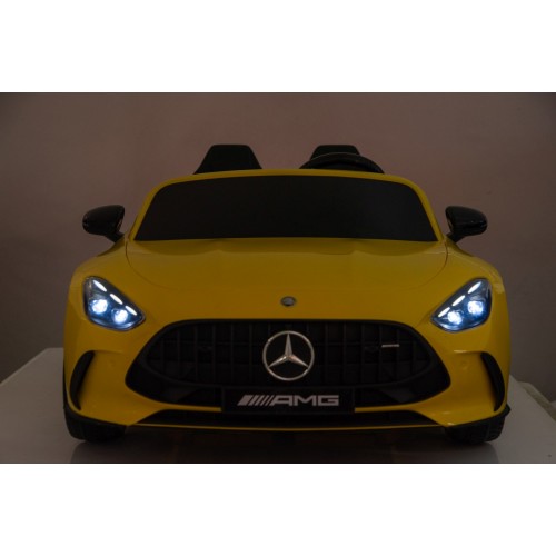 Vozidlo Mercedes Benz GT63 AMG žlté