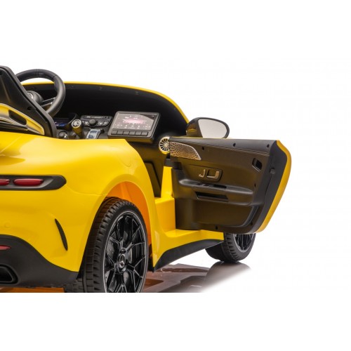 Vozidlo Mercedes Benz GT63 AMG žlté