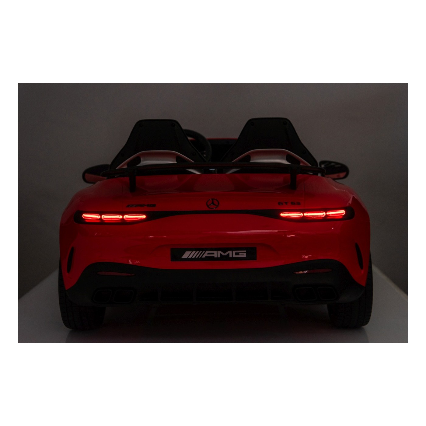 Vozidlo Mercedes Benz GT63 AMG Červené