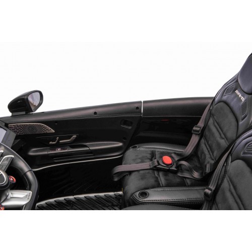 Vozidlo Mercedes Benz GT63 AMG čierne