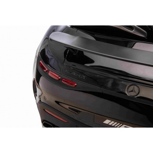 Vozidlo Mercedes Benz GT63 AMG čierne