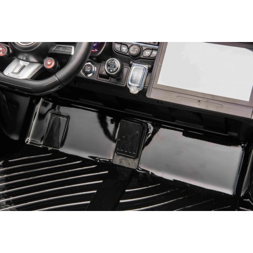 Vozidlo Mercedes Benz GT63 AMG čierne