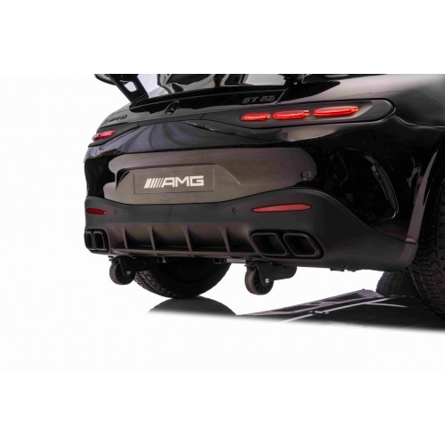 Vozidlo Mercedes Benz GT63 AMG čierne