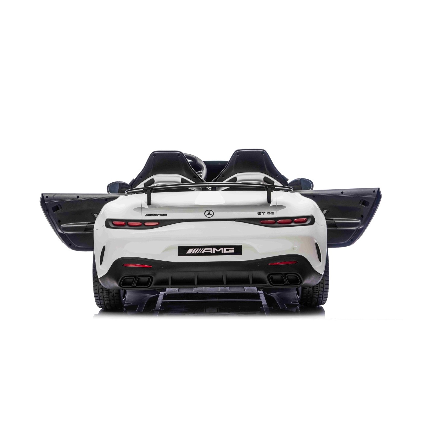 Vozidlo Mercedes Benz GT63 AMG bielej farby