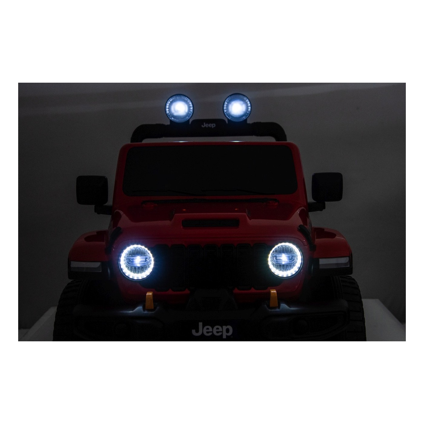 Jeep Wrangler Rubicon LIFT oranžové vozidlo