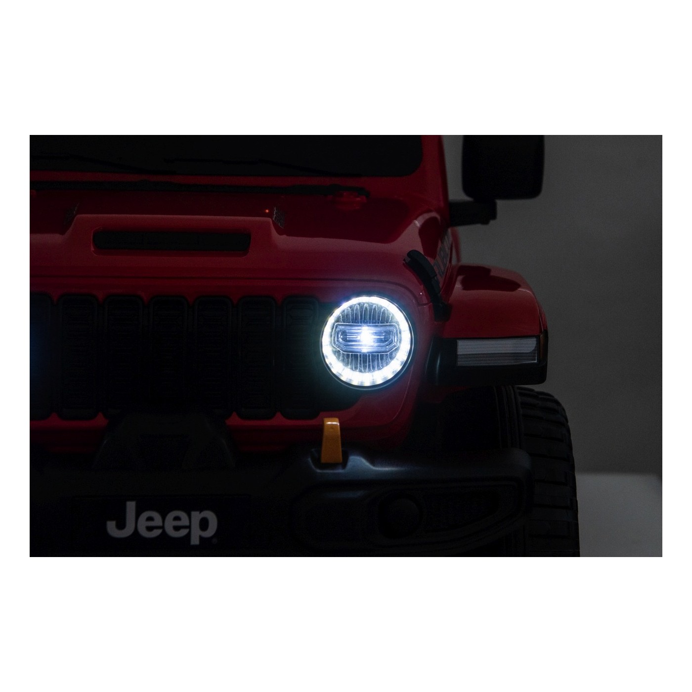 Jeep Wrangler Rubicon LIFT oranžové vozidlo