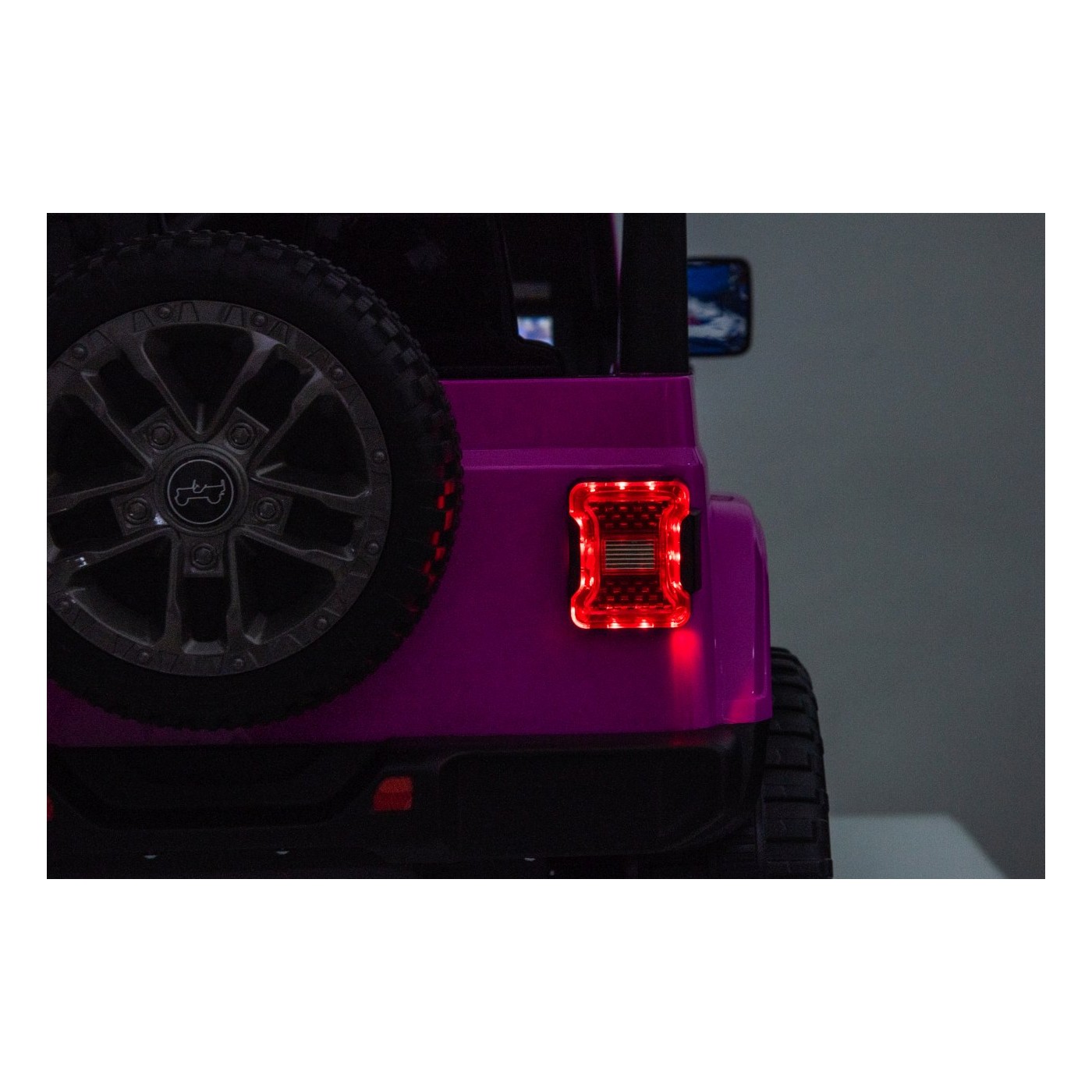 Jeep Wrangler Rubicon LIFT ružové vozidlo