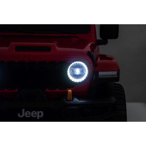 Jeep Wrangler Rubicon LIFT červené vozidlo