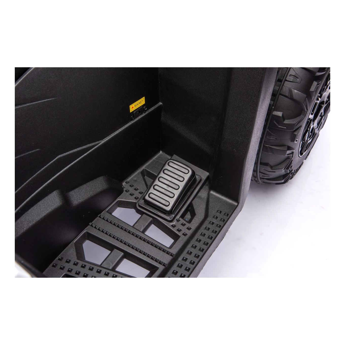 Štvorkolka WOLF  4x4 biela