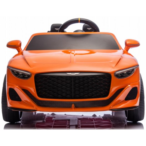 Vozidlo Bentley Batur Convertible v oranžovej farbe