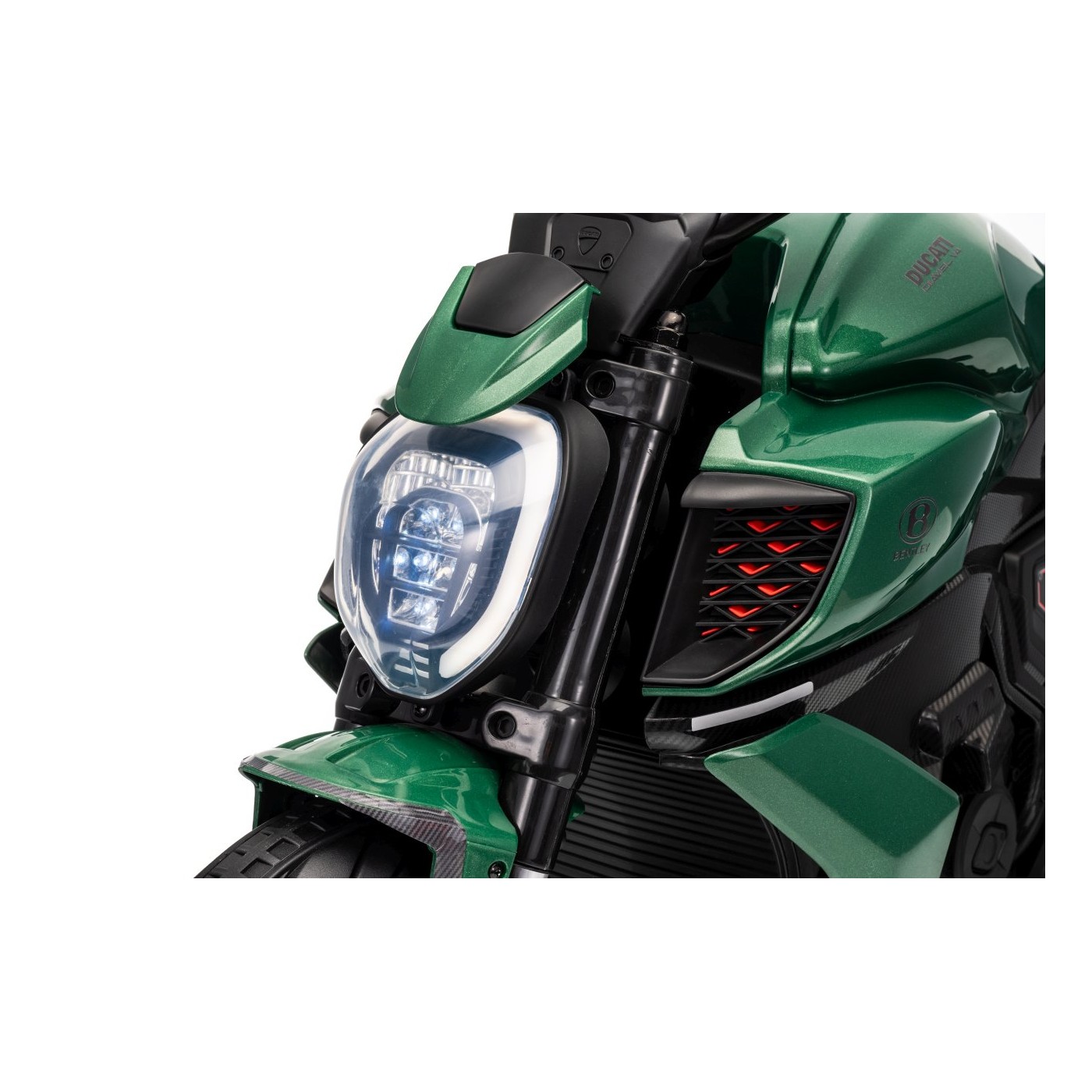 Motor vozidla Ducati Diavel x Bentley Green