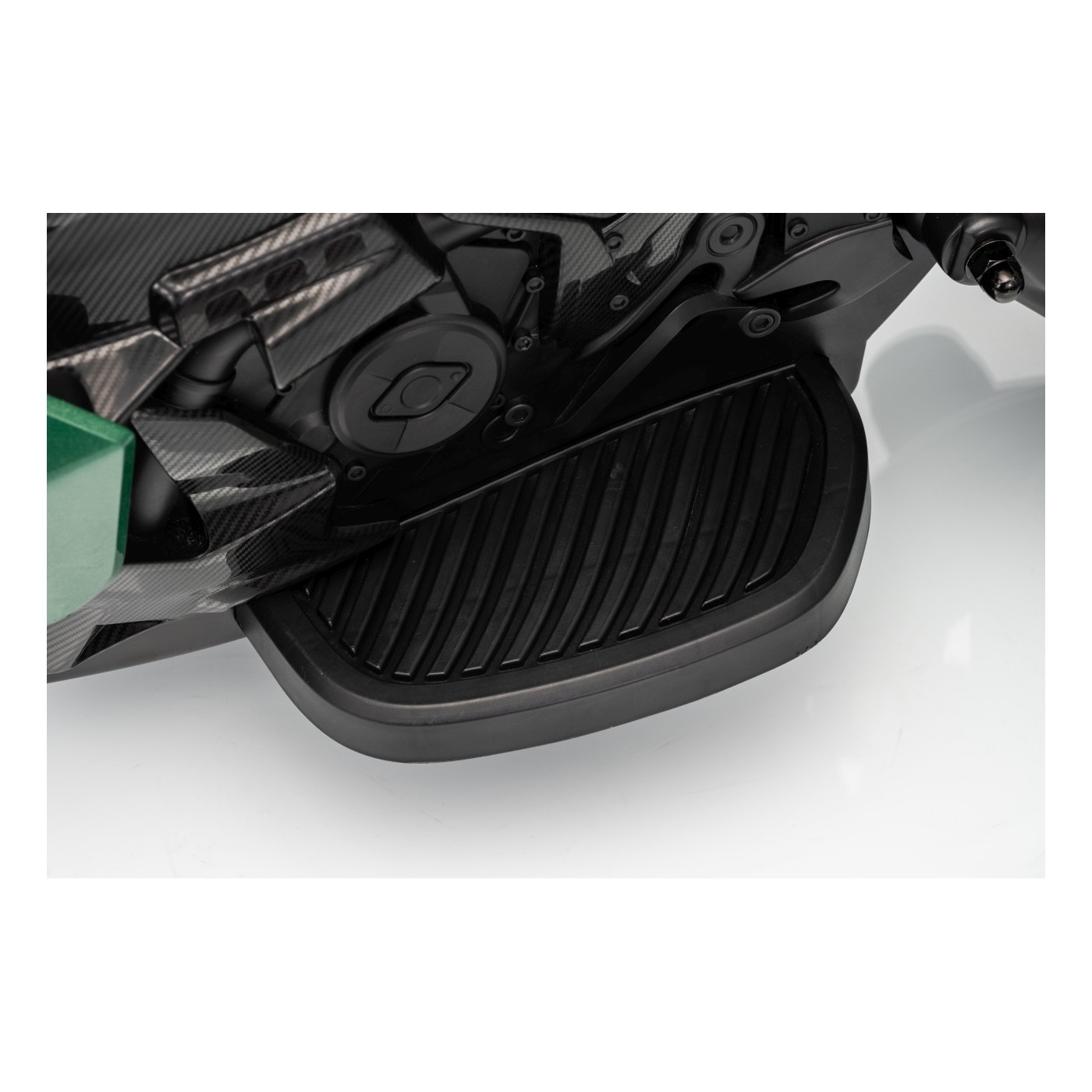 Motor vozidla Ducati Diavel x Bentley Green