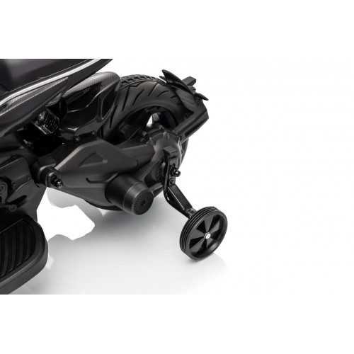 Motor vozidla Ducati Diavel x Bentley Green