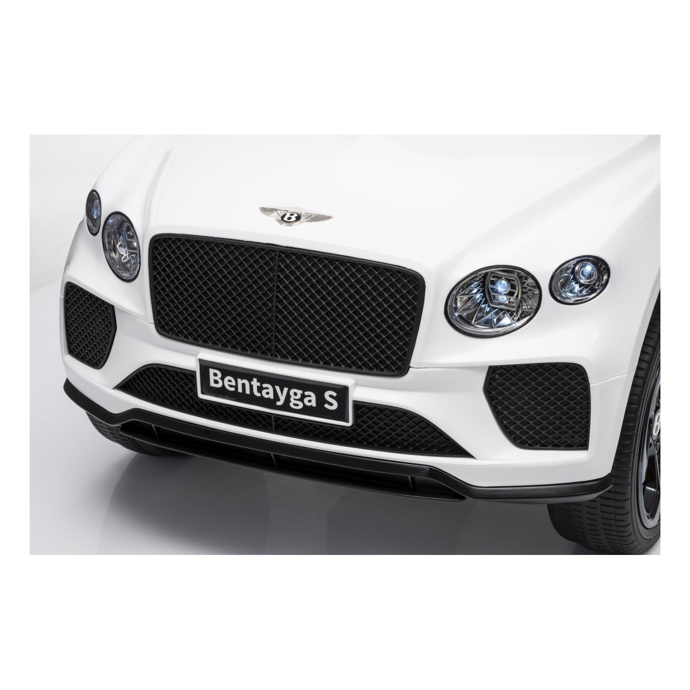 Bentley Bentayga S biele vozidlo