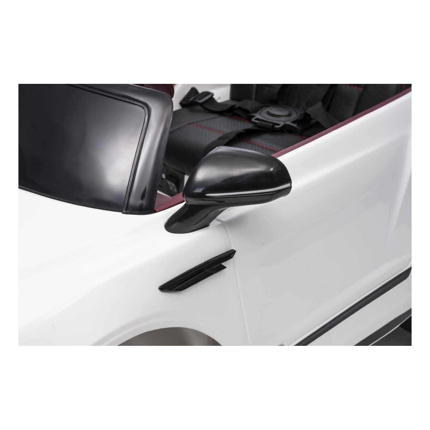 Bentley Bentayga S biele vozidlo