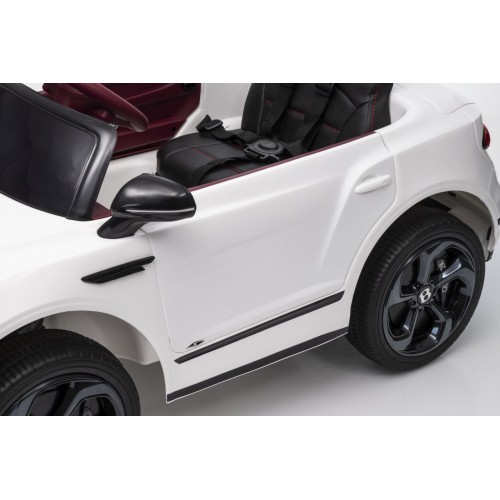 Bentley Bentayga S biele vozidlo