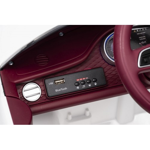 Bentley Bentayga S biele vozidlo