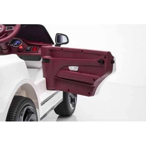 Bentley Bentayga S biele vozidlo