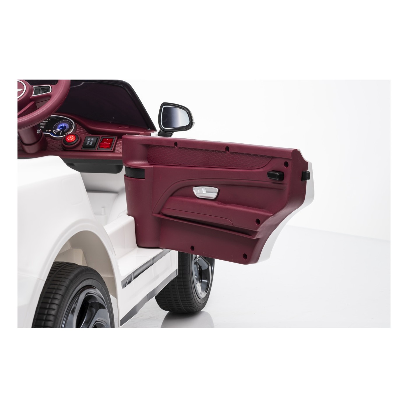 Bentley Bentayga S biele vozidlo