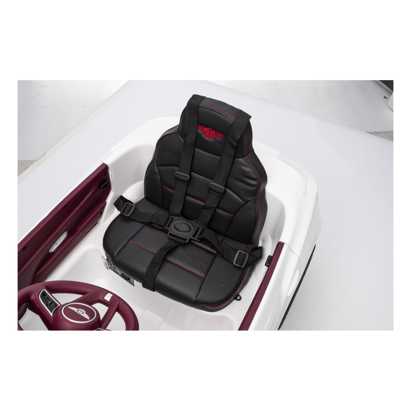 Bentley Bentayga S biele vozidlo