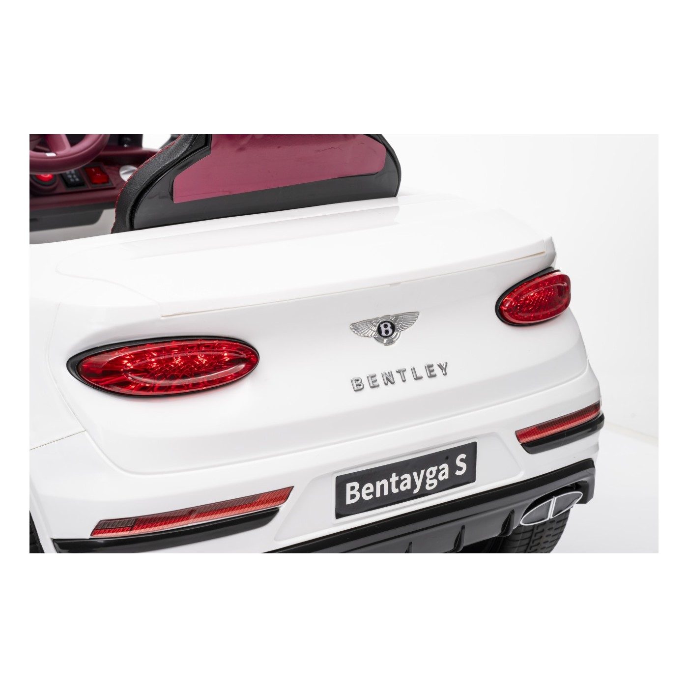 Bentley Bentayga S biele vozidlo