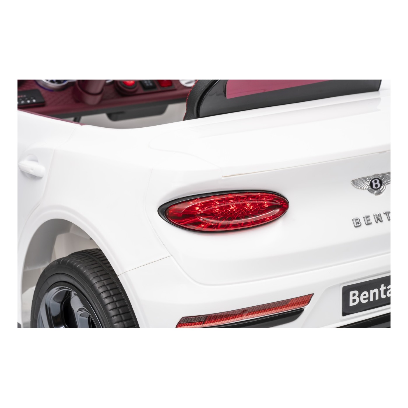 Bentley Bentayga S biele vozidlo