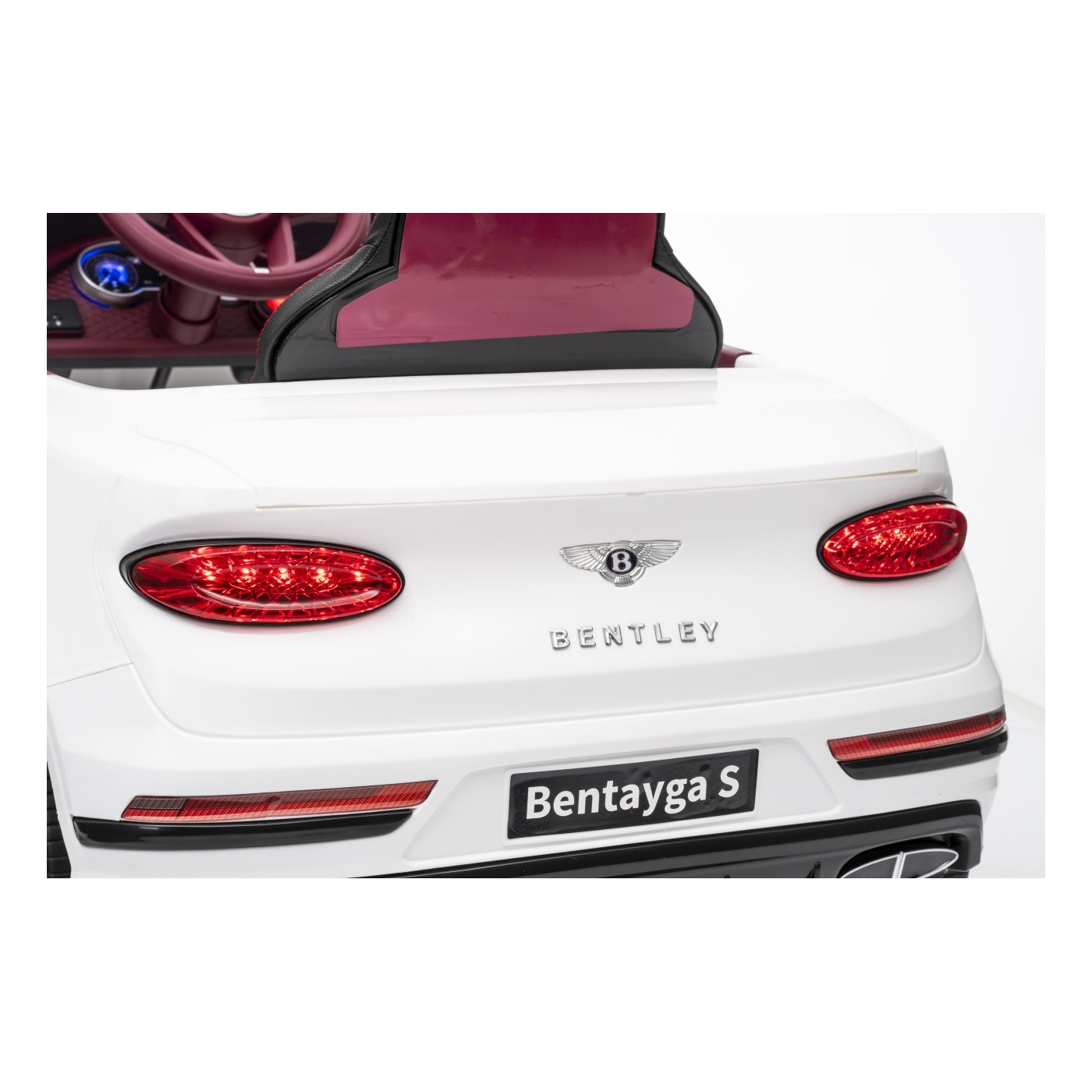 Bentley Bentayga S biele vozidlo