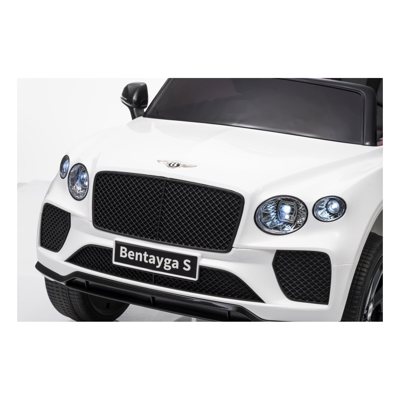 Bentley Bentayga S biele vozidlo
