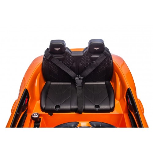 Vozidlo Bentley Batur Convertible v oranžovej farbe