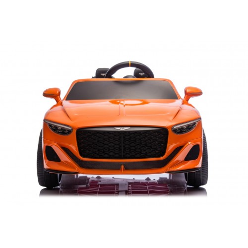 Vozidlo Bentley Batur Convertible v oranžovej farbe