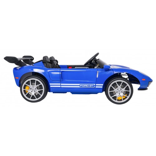 Modré vozidlo Ford GT