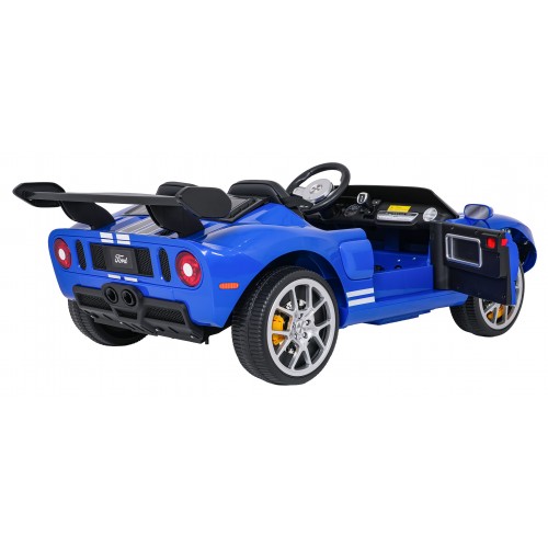 Modré vozidlo Ford GT