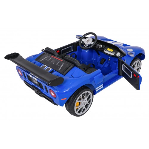 Modré vozidlo Ford GT