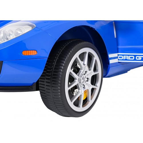 Modré vozidlo Ford GT