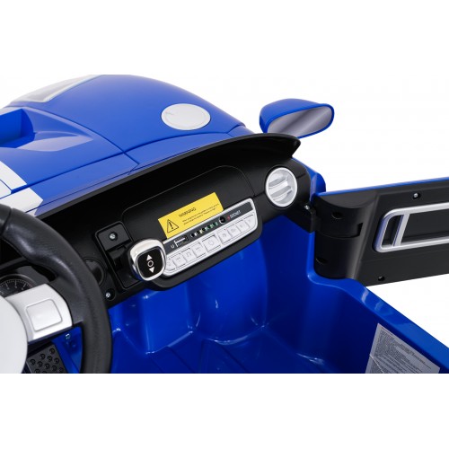 Modré vozidlo Ford GT