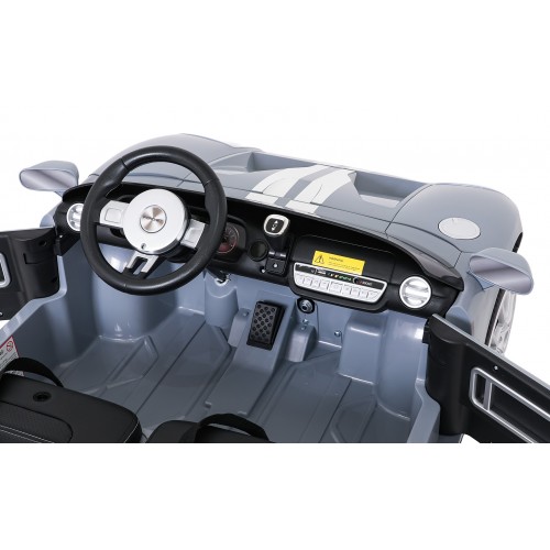 Vozidlo Ford GT sivá