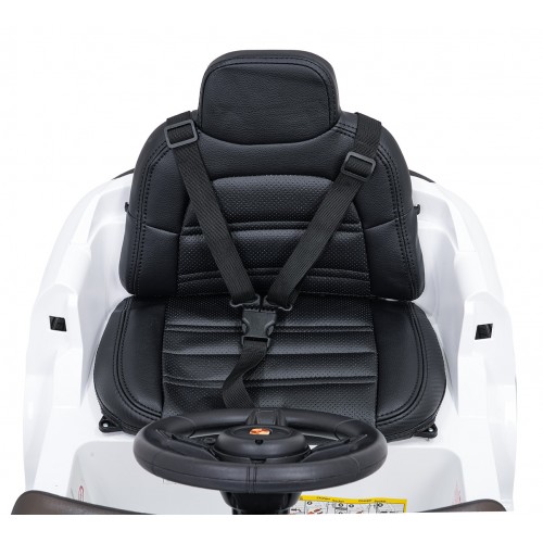 Vozidlo Porsche Cayenne White