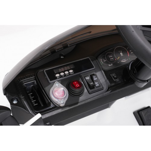 Vozidlo Porsche Cayenne White