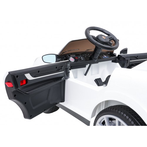 Vozidlo Porsche Cayenne White