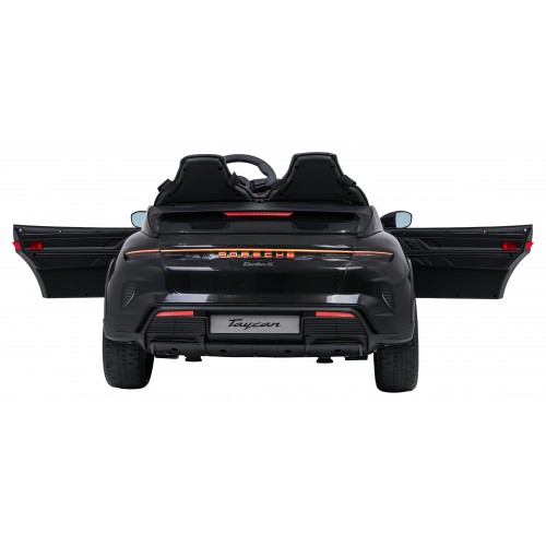 Vozidlo Porsche Taycan Turbo S Black