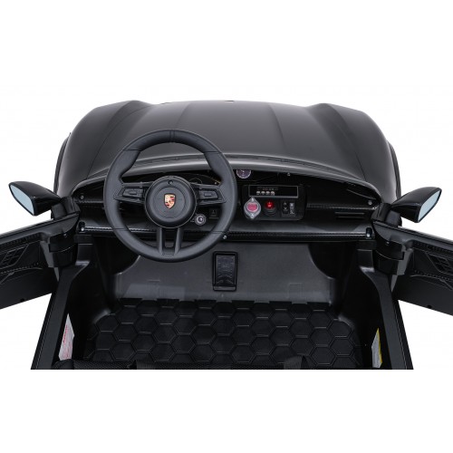 Vozidlo Porsche Taycan Turbo S Black