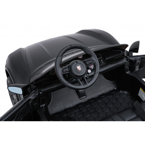 Vozidlo Porsche Taycan Turbo S Black