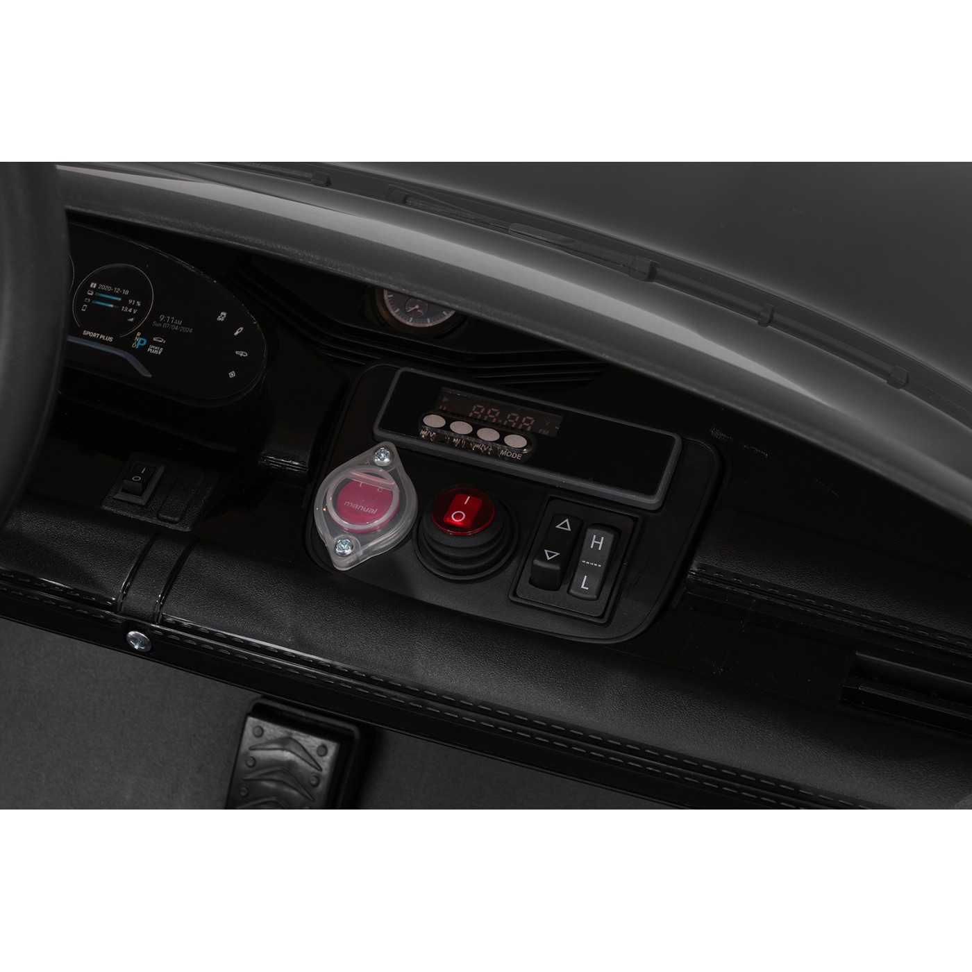 Vozidlo Porsche Taycan Turbo S Black