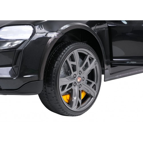 Vozidlo Porsche Taycan Turbo S Black