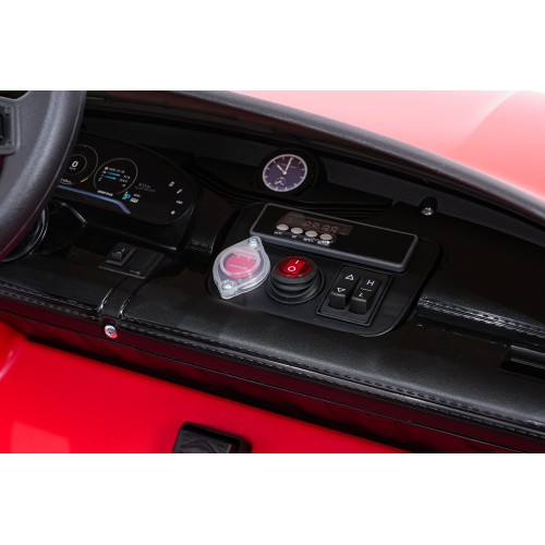 Vozidlo Porsche Taycan Turbo S Red