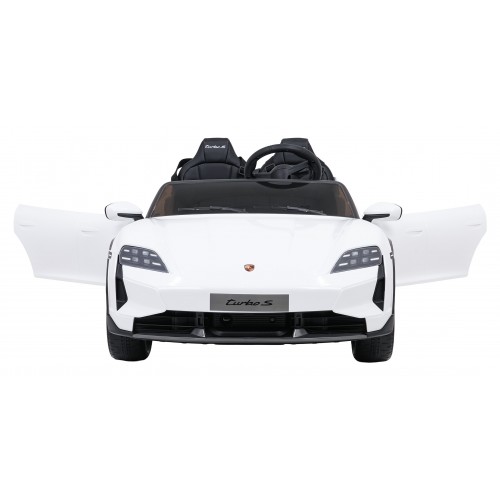 Vozidlo Porsche Taycan Turbo S White