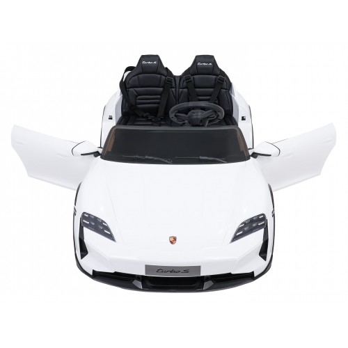 Vozidlo Porsche Taycan Turbo S White